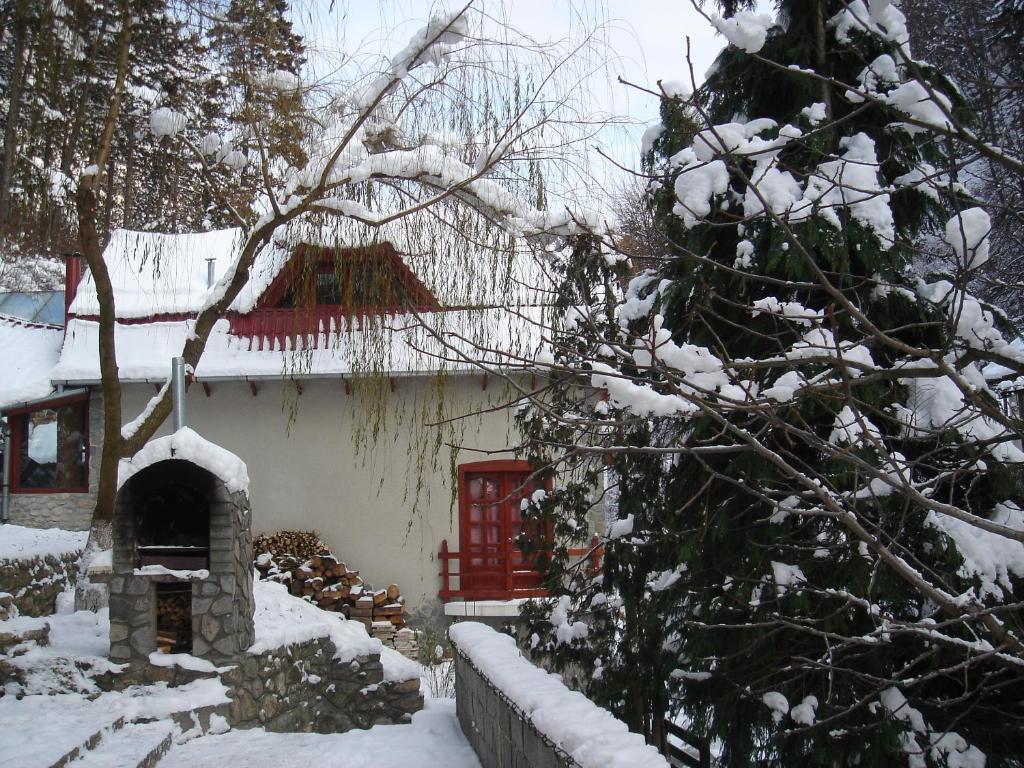Rem'S Pension ริชนอฟ ภายนอก รูปภาพ